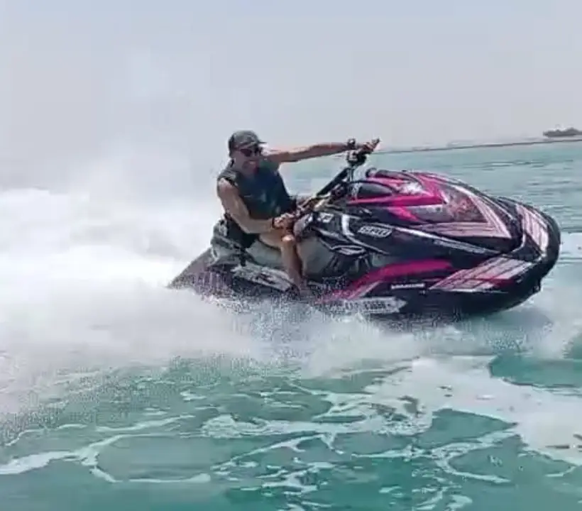 Seven Star Jet Ski Rental - alzhaiya - Abu Dhabi